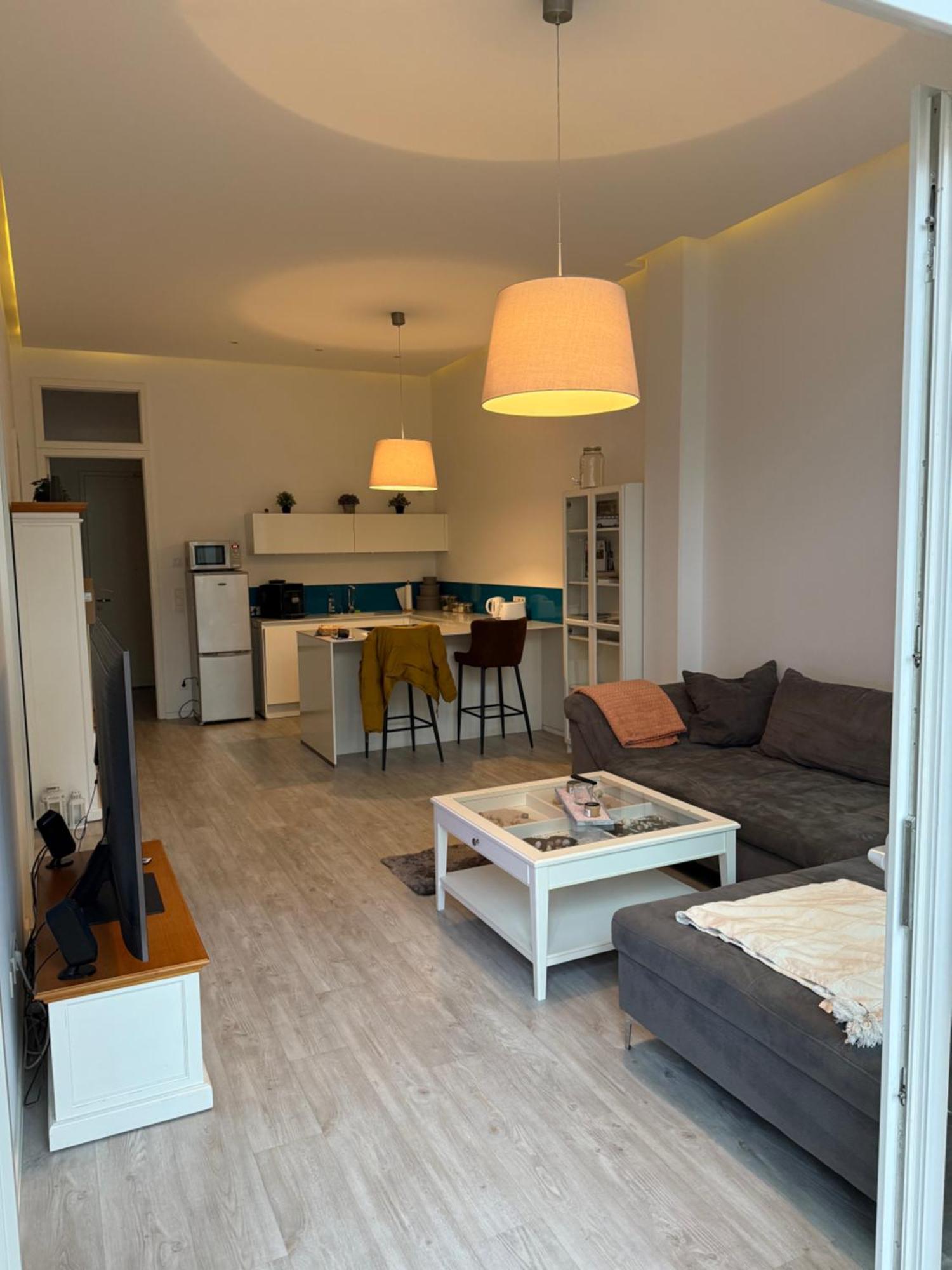 Relax-Wohnung Mit Balkon Ueber Die Weisse Elster Leipzig Luaran gambar